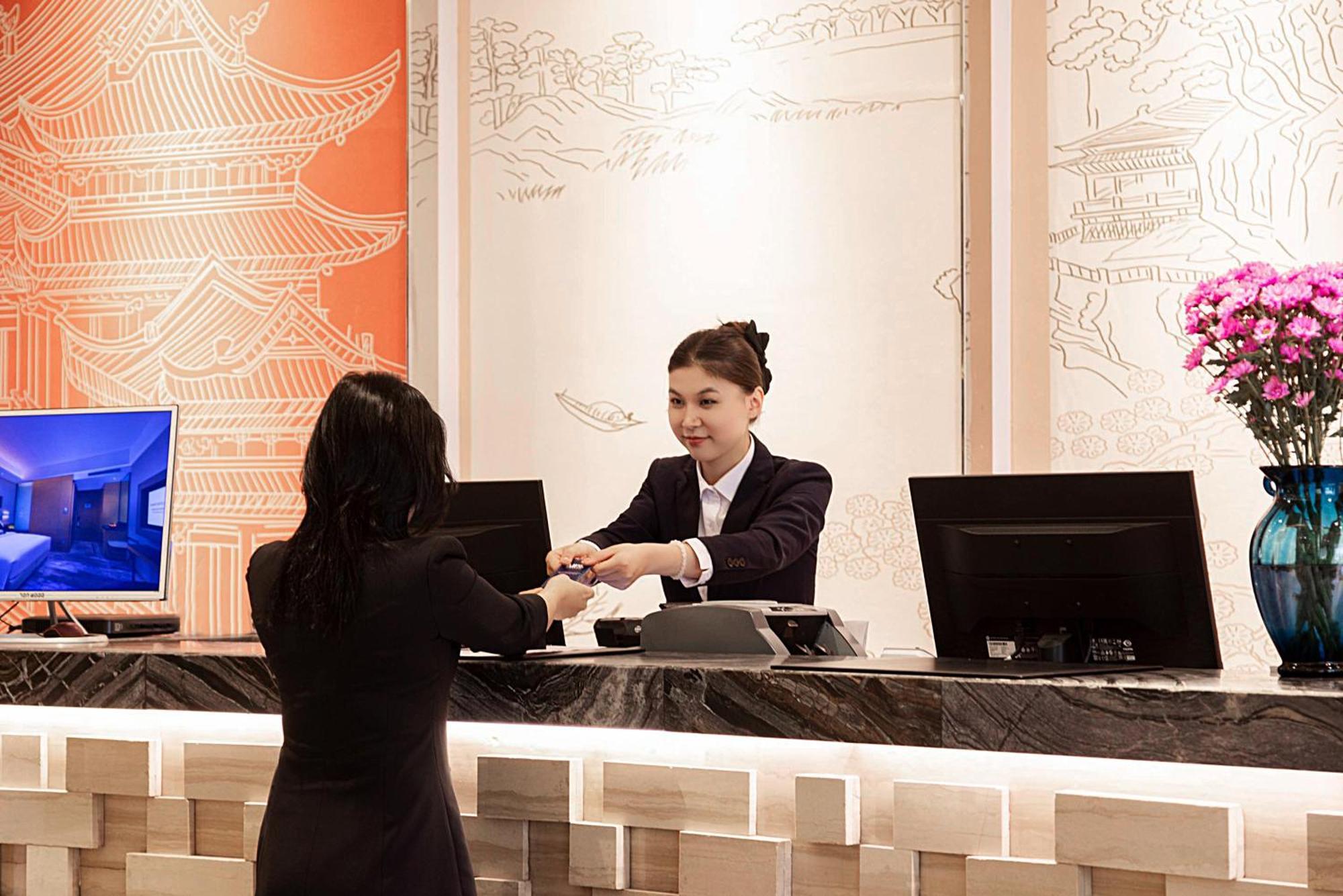 Grand Mercure Jinan Sunshine Exteriör bild